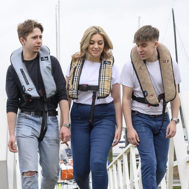 SeaSafe Leisure I-Zip Ultra 170N LifeJacket Ultimate Bundle